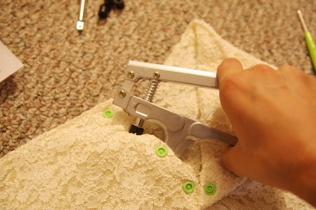 How to Apply Plastic Snaps