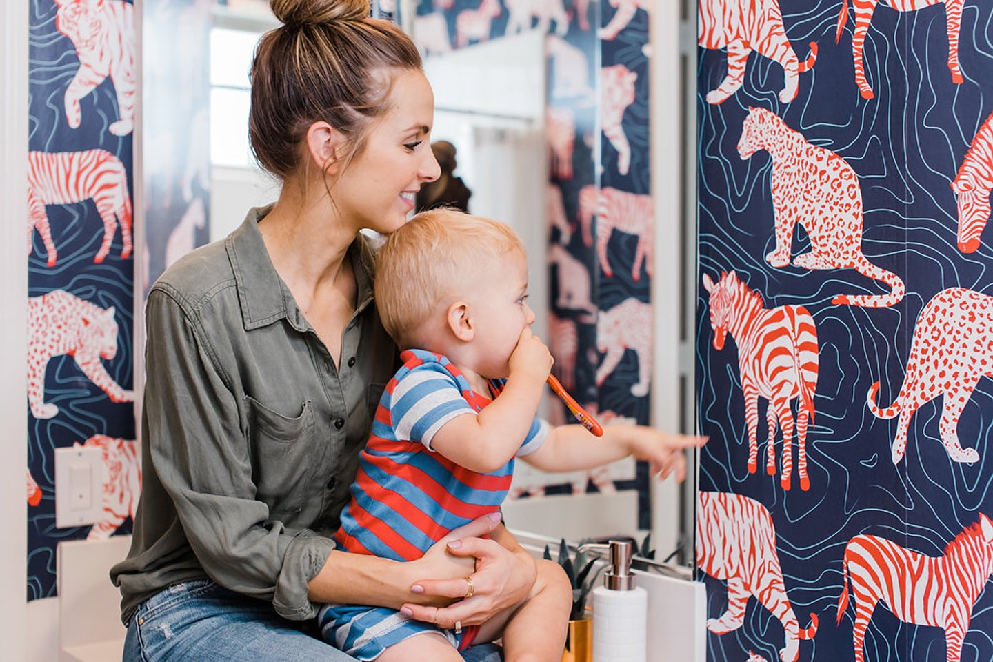 Merrick's Art Stripes and Spots Wallpaper