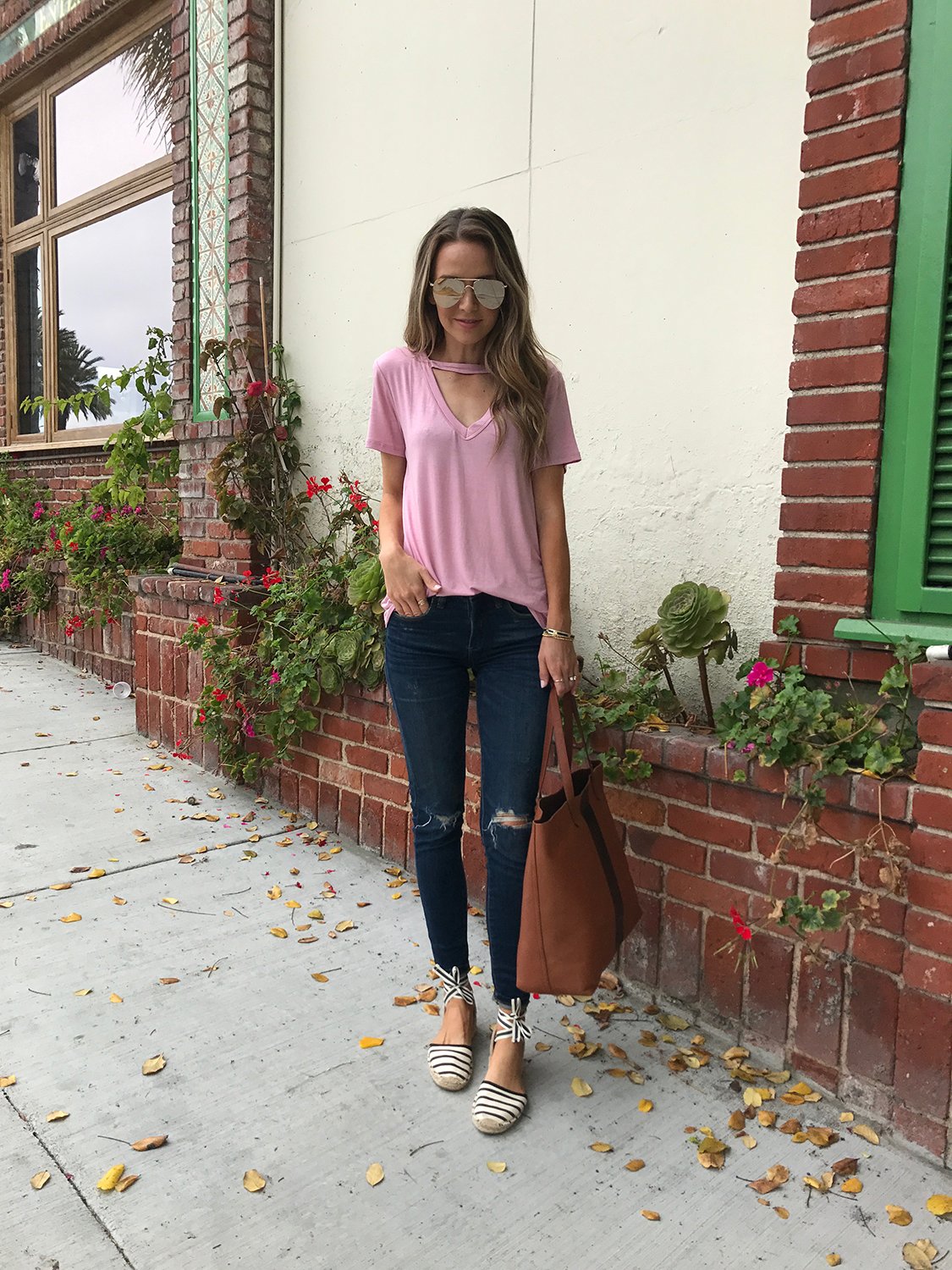 merricksort.com | pink cutout v neck tee