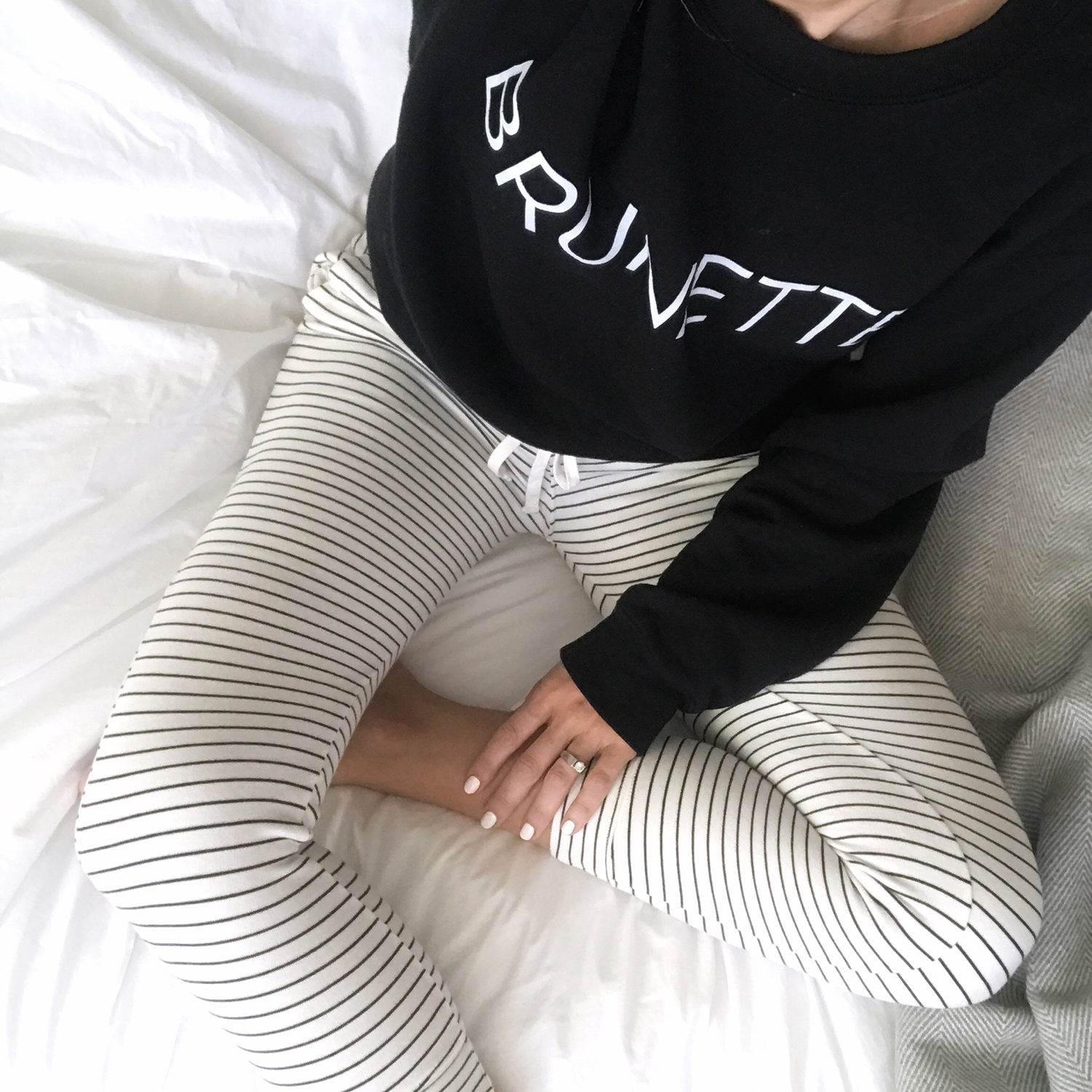 merricksort.com | brunette sweatshirt