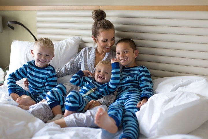 snuggles in bed at the mandarin oriental