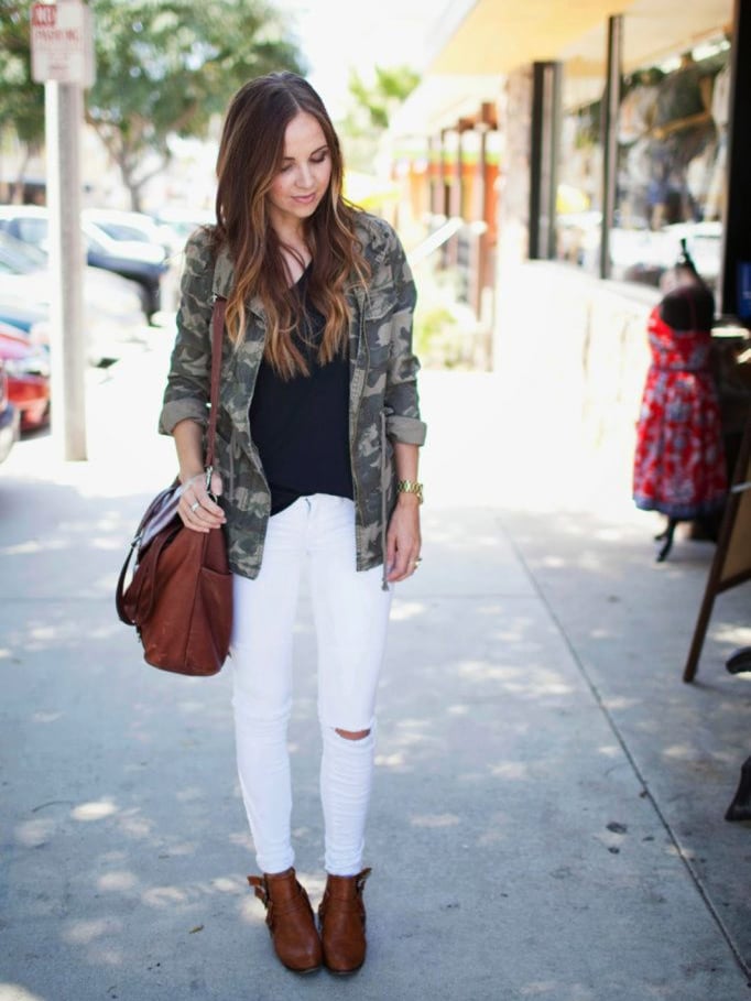white jeans and camo jacket | merricksort.com
