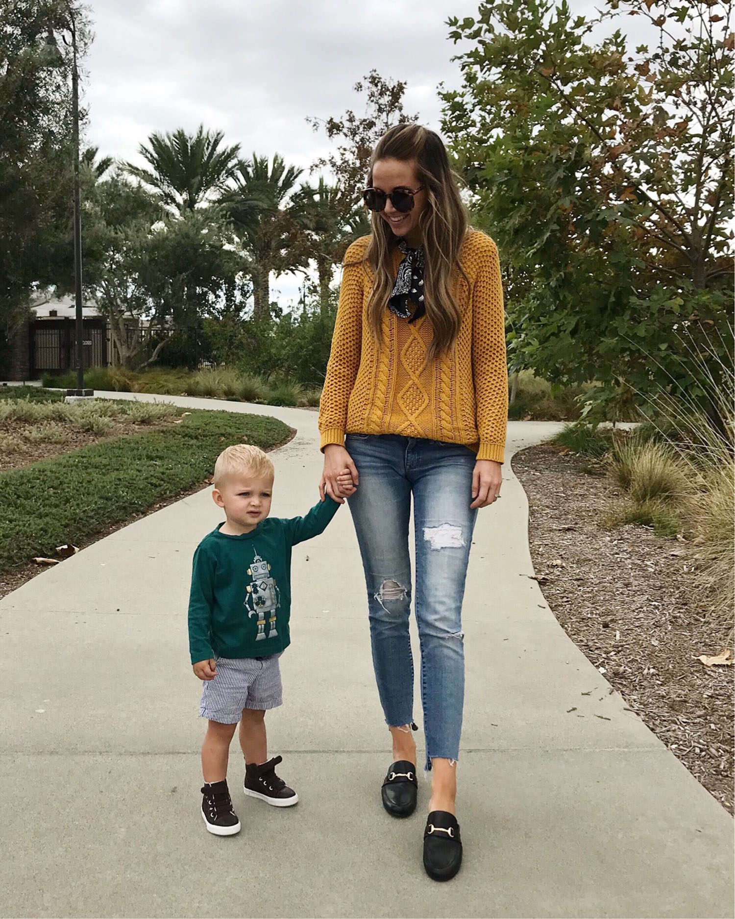 mustard sweater and distressed jeans | merricksort.com