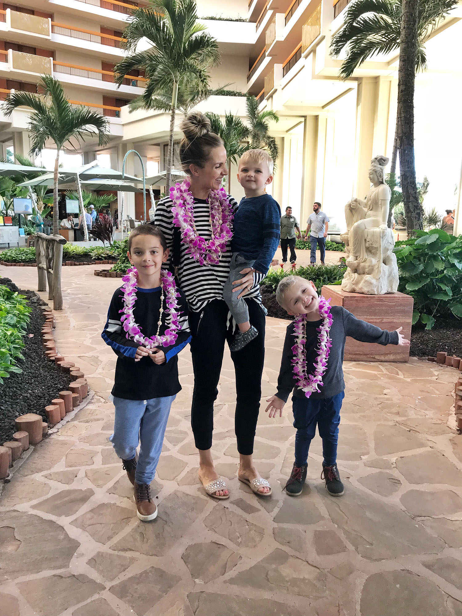 casual vacation outfit | merricksort.com