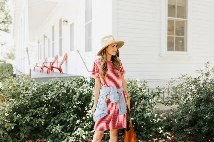 this striped t shirt dress is so perfect for the 4th of july