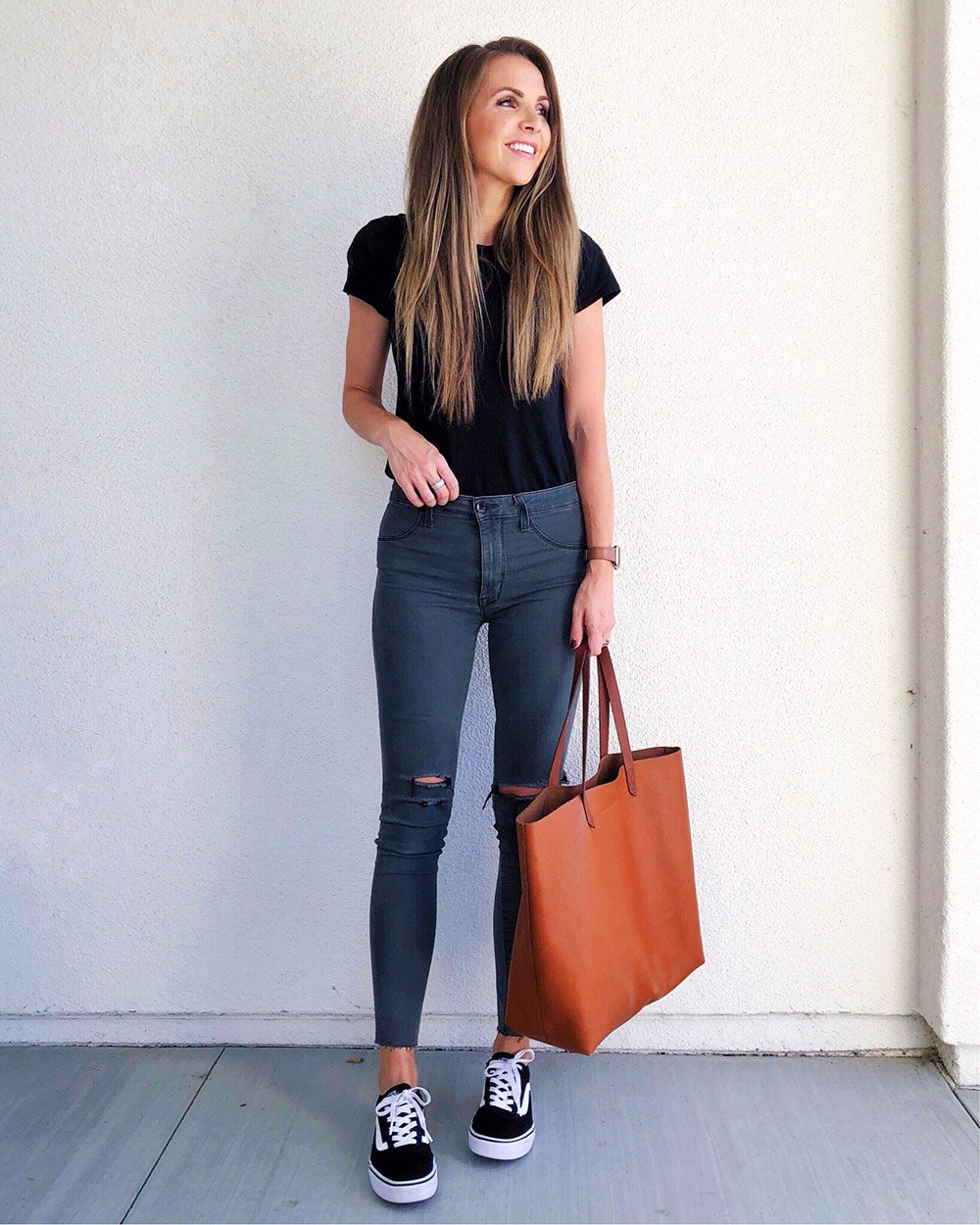 black shirt and black jeans