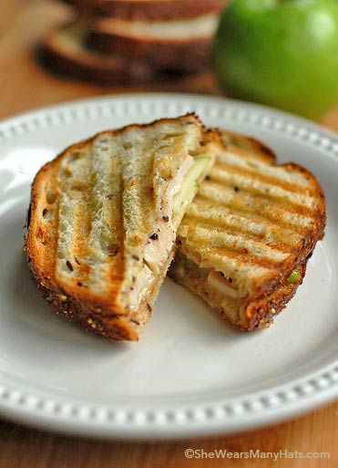 turkey brie apple sandwich