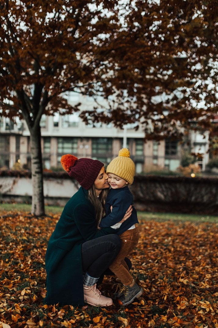 beanies for a family picture add a pop of color AND keep everyone warm during the photoshoot!