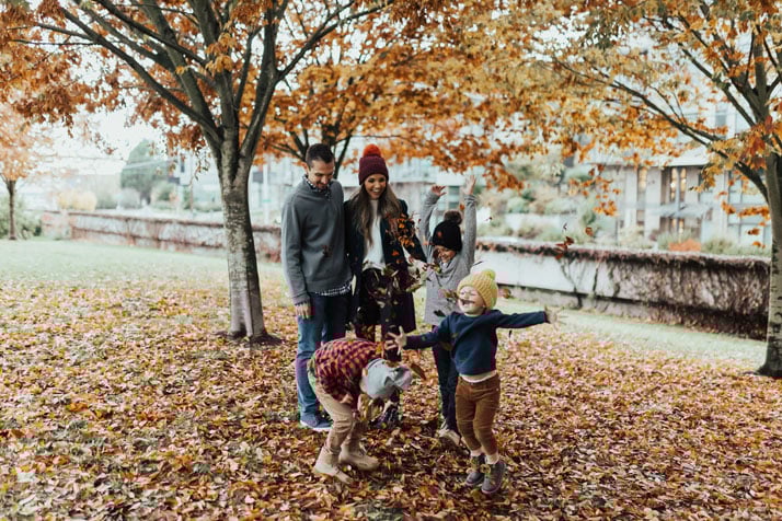 these destination family photos in seattle washington are stunning
