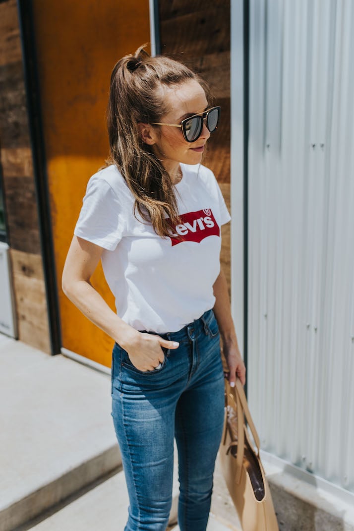 summer looks with jeans