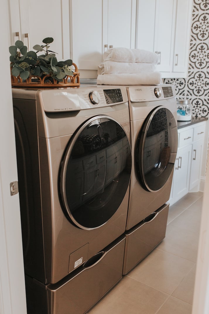 laundry room reveal