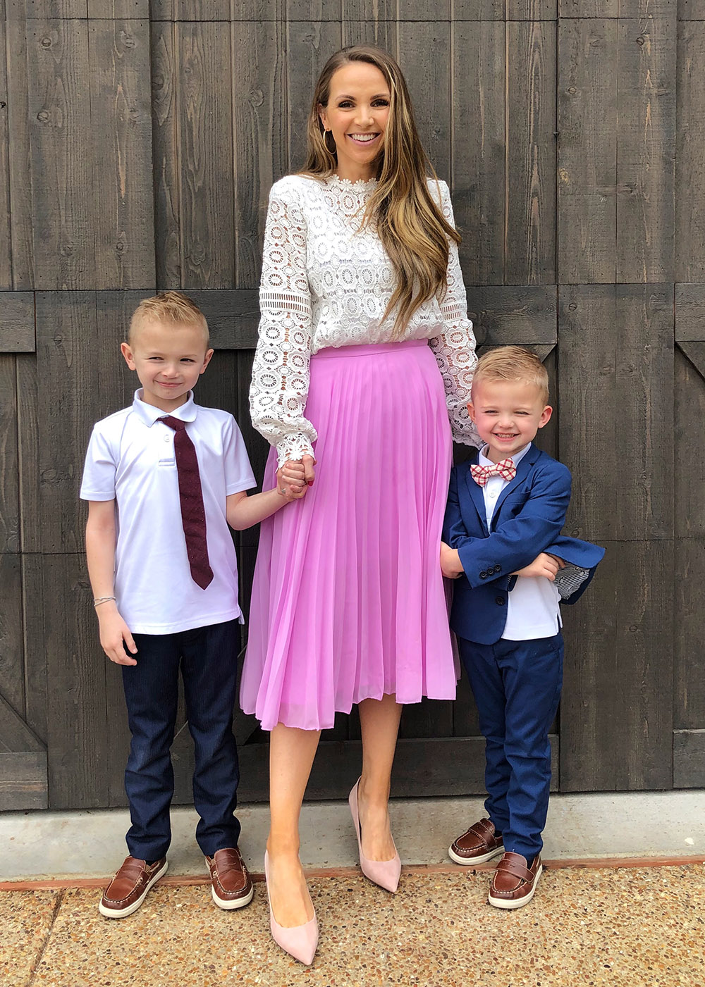 instagram outfits - lace top and pink midi skirt