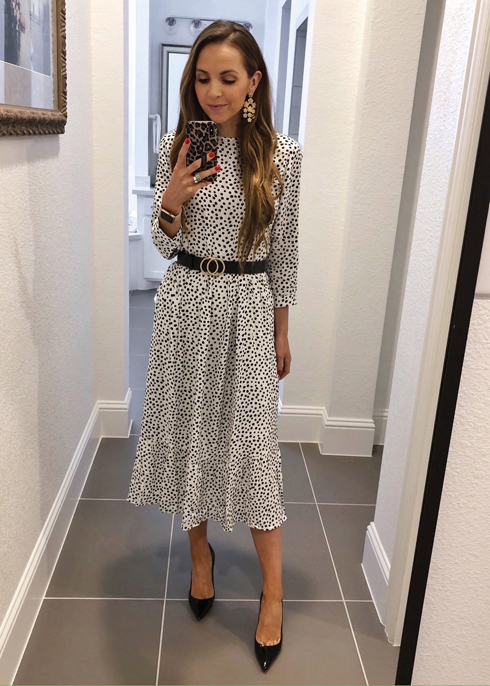 instagram outfits - White polka dot midi skirt