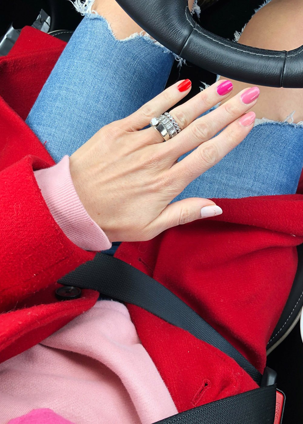 instagram outfits - valentine's day nails
