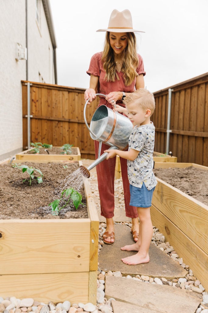 gardening with Sanny