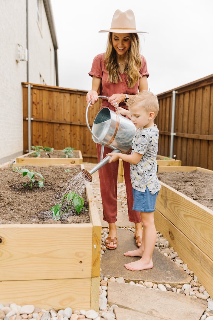gardening with Sanny