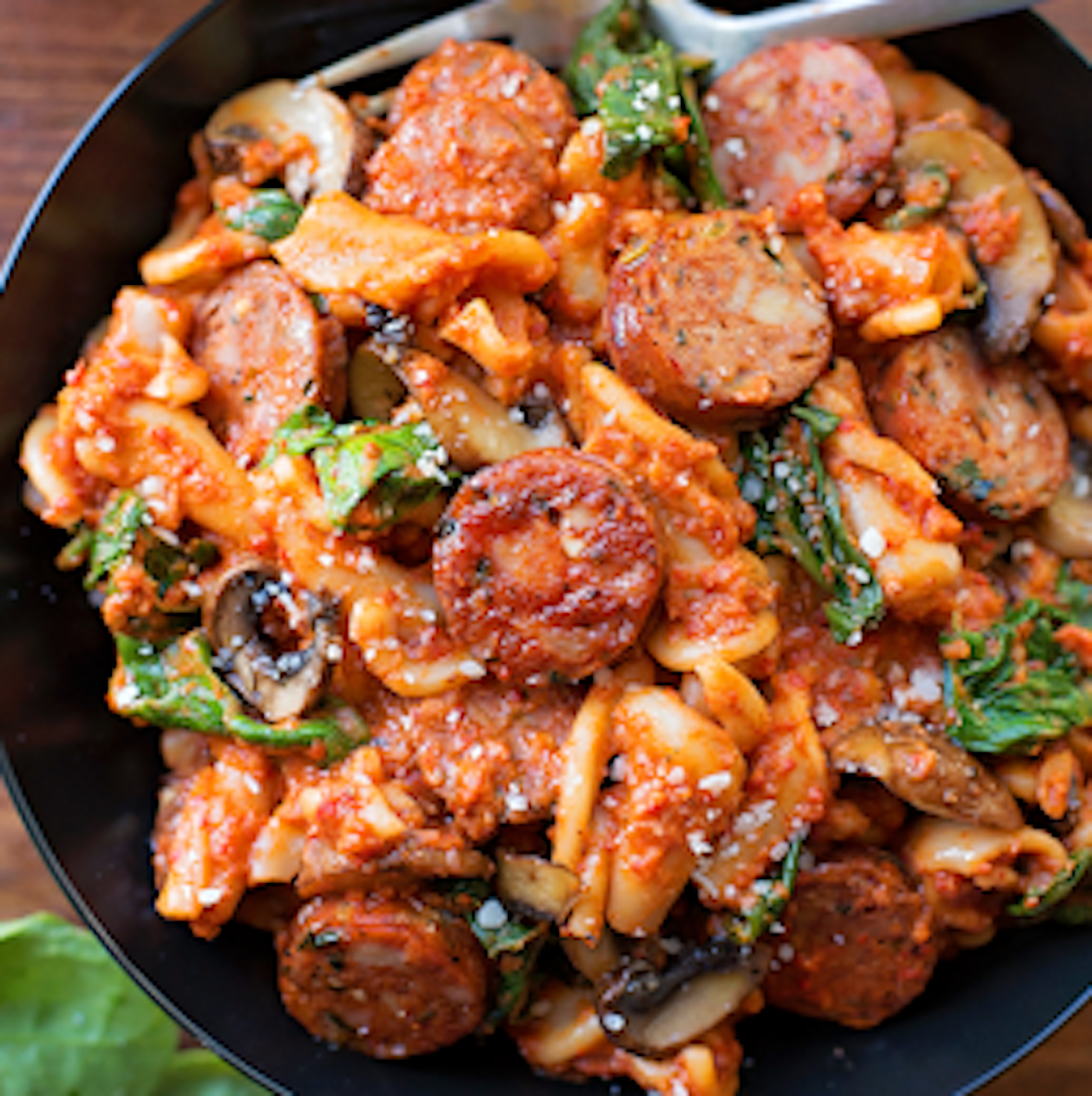 SAUSAGE-MUSHROOM-SPINACH-PASTA-WITH-RED-PEPPER-SAUCE
