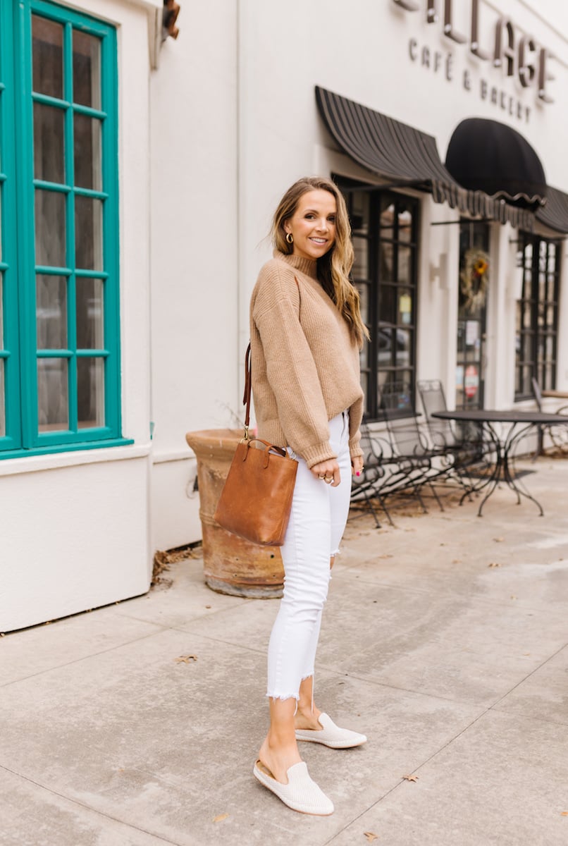 white jeans with tan sweater spring outfit
