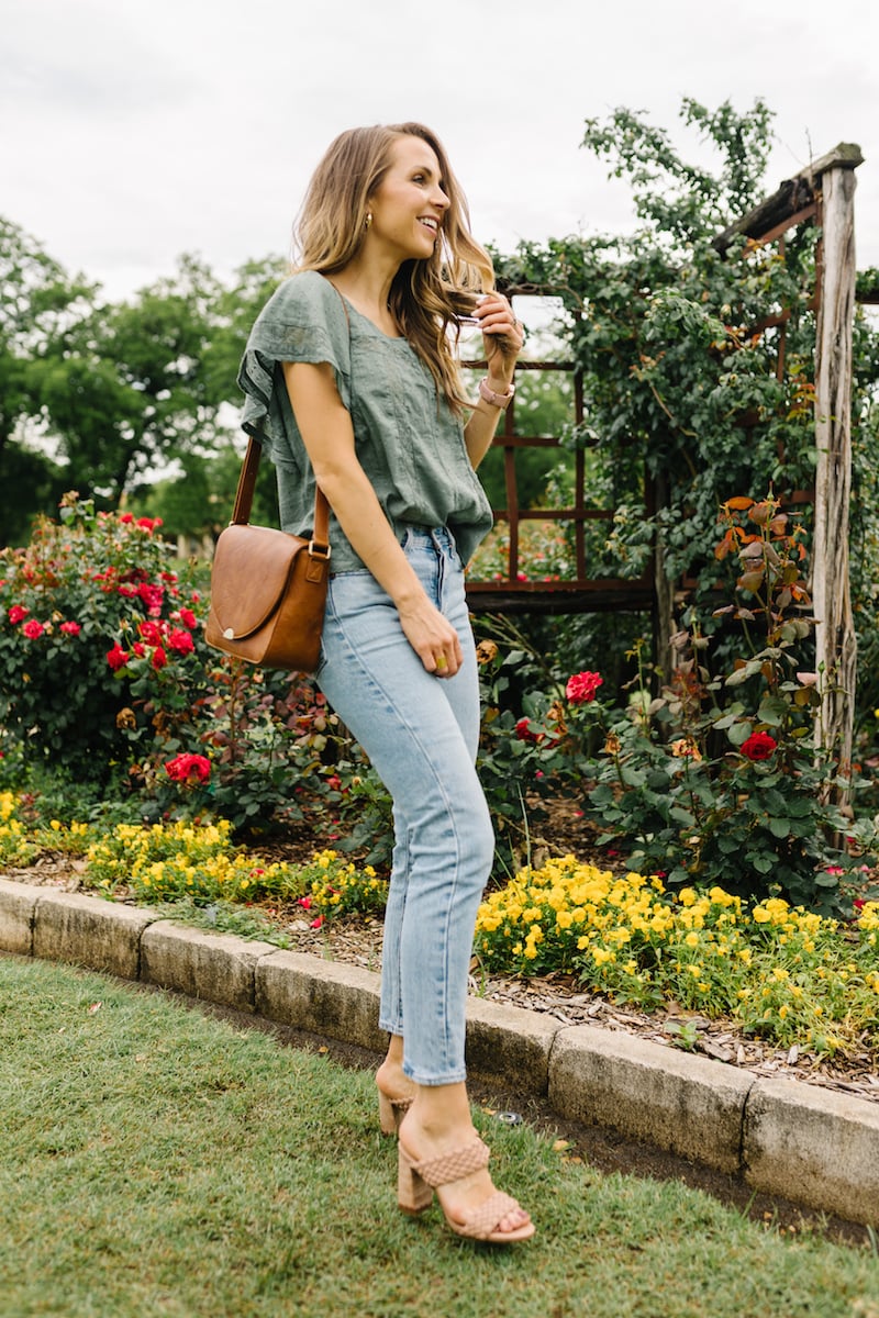 5 ways to dress up an outfit