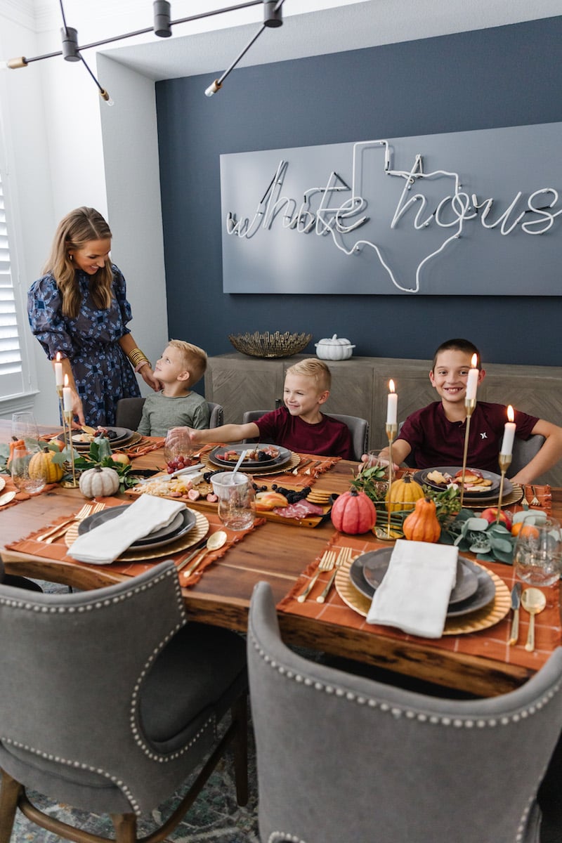 fall family dinner