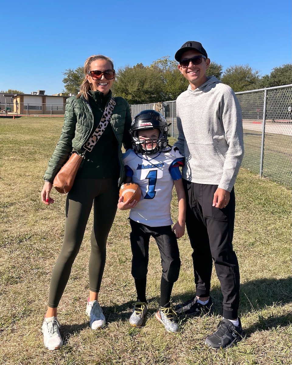 sports mom outfits