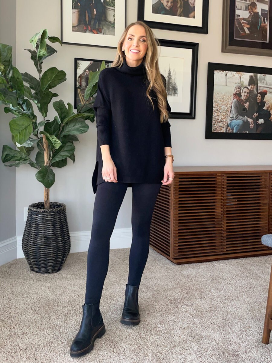 winter teacher outfit tunic and leggings