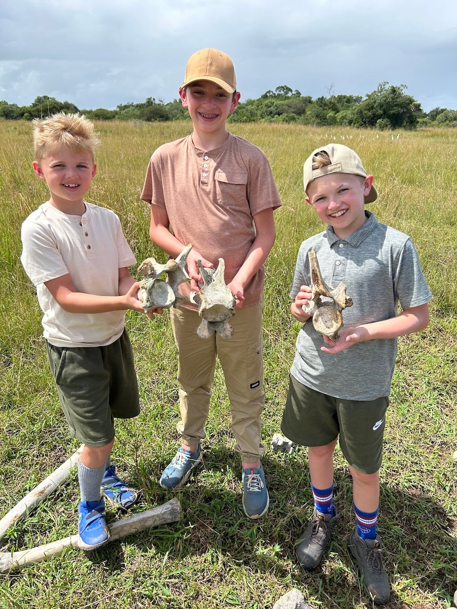 boys fossils south africa safari