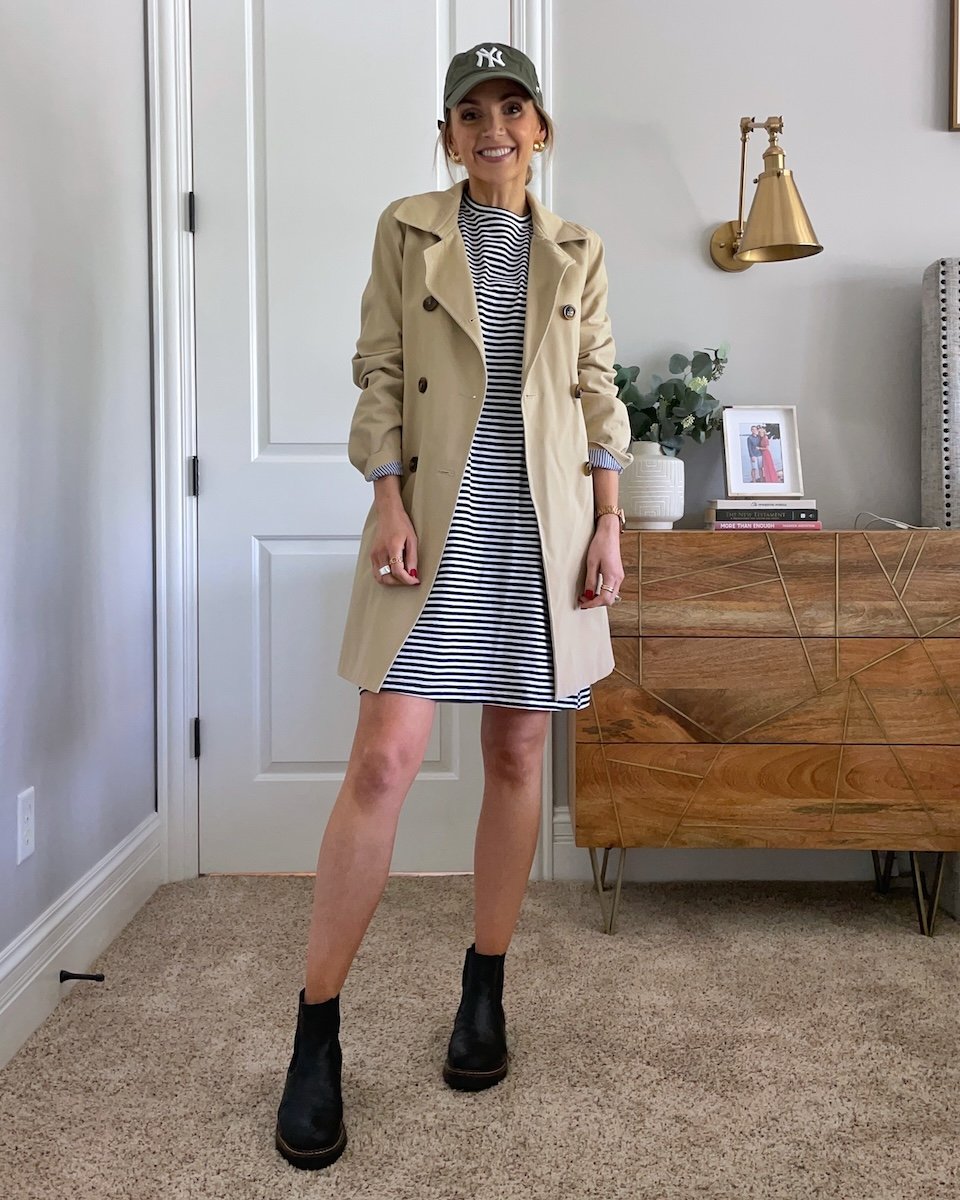 summer rainy day outfit striped tee and boots