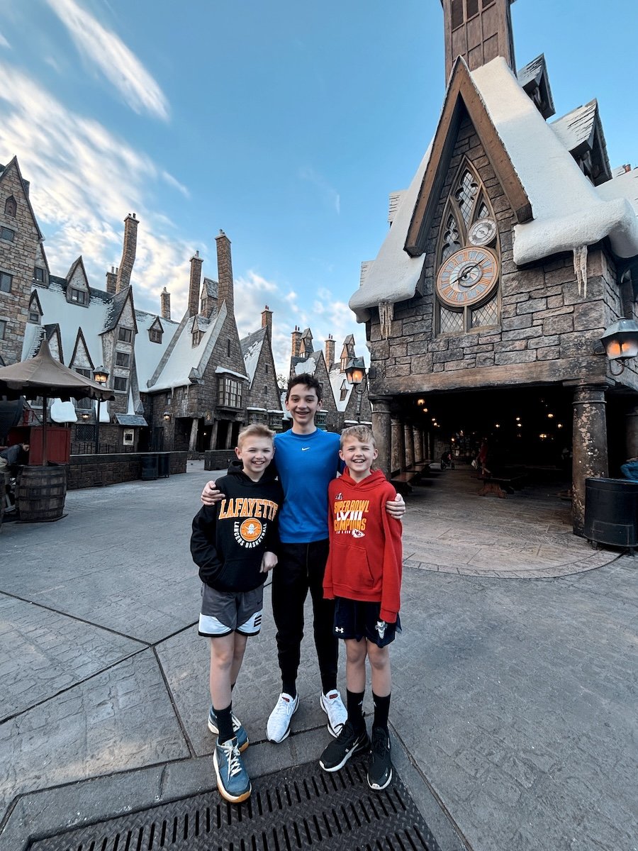 merricksart boys at universal studios