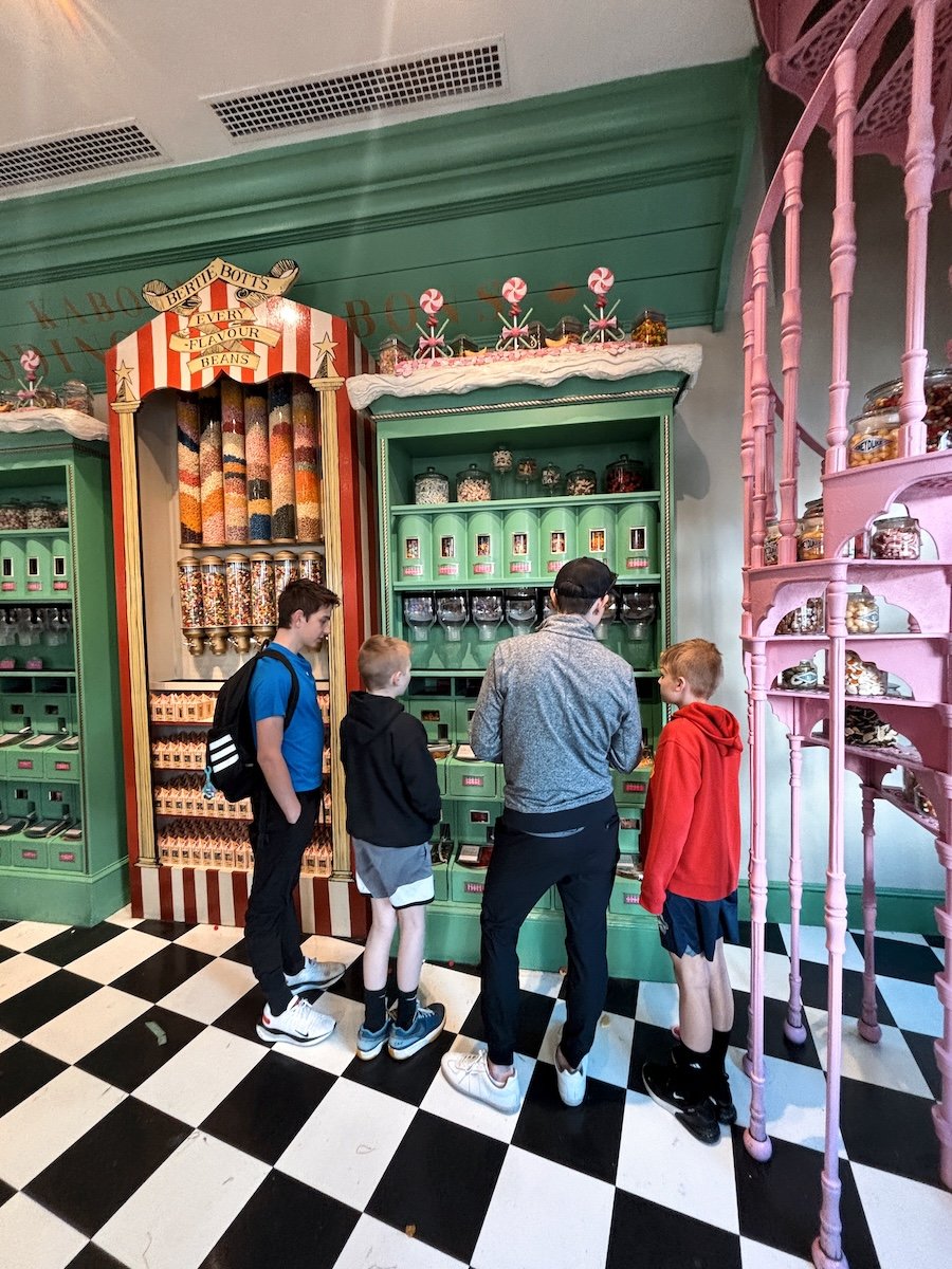 merricksart candy shop universal studios